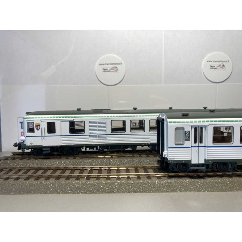 AUTORAIL DIESEL EAD X4697 + XR8694, PAYS DE LA LOIRE, HO, EpV, PAR ...
