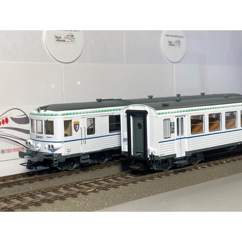 AUTORAIL DIESEL EAD X4697 + XR8694, PAYS DE LA LOIRE, HO, EpV, PAR JOUEF HJ2613