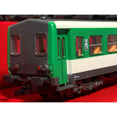 OCCASION AUTORAIL X AB 92201 AVEC REMORQUE XR ABD 96005 VERT NORMAN...