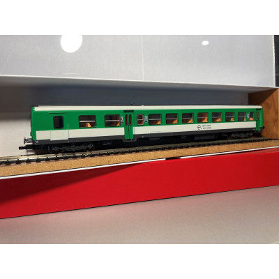 OCCASION AUTORAIL X AB 92201 AVEC REMORQUE XR ABD 96005 VERT NORMAN...