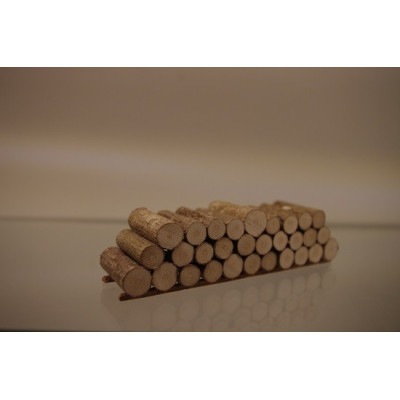 TAS DE RONDINS DE BOIS RANGES PRODUIT ARTISANAL ECHELLE HO