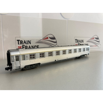 1 VOITURE DEV INOX, 1cl, SNCF 1/160 DE ARNOLD HN4336-3