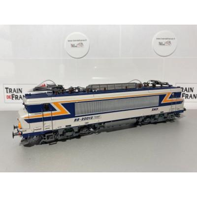 LOCOMOTIVE BB 20012  SNCF, LIVREE ARGENT BLEU TEN, HO, EpIV, DC SONORE PAR LS MODELS 11198S