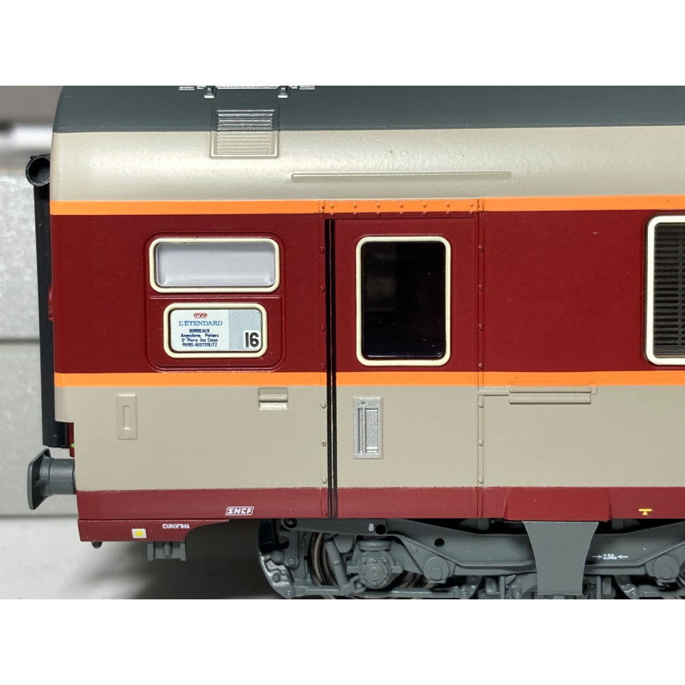 SET DE 3 VOITURES GRAND CONFORT SNCF ETENDARD PAR LS MODELS 40085AC