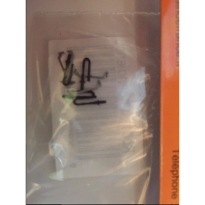 SACHET 4 RAMBARDES + 4 CABLOTS POUR VOITURES LITS ROCO 136944